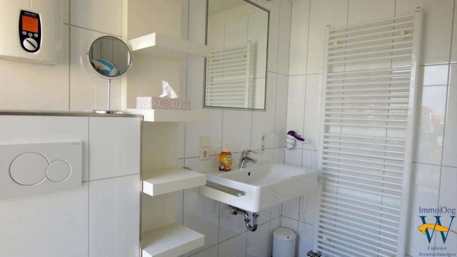 "WoogeStrand" - Traumwohnung für 4 Personen in der repräsentativen Residenz Anna See direkt am Hauptstrand. room 1